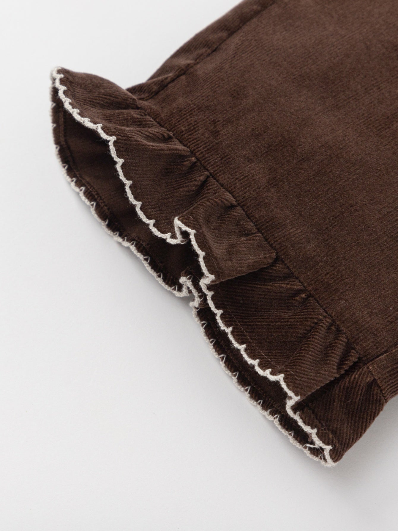 Pantallona Cocoa Ruffle 🍫✨