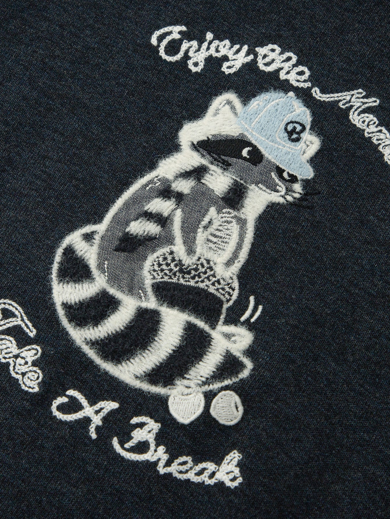 Pulovër Cozy Critter Zip Bomber 🦝