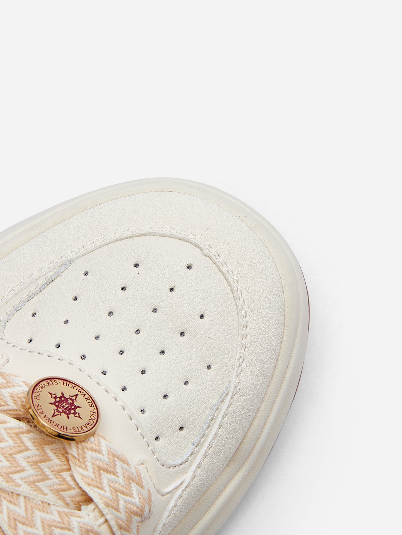 Atlete Hogwarts Crest – Magical Beige Edition 🏰